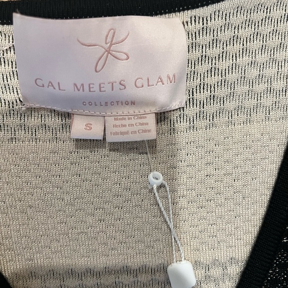 BNWT Gal meets glam “Heidi” sweater dress🖤 - Picture 5 of 5